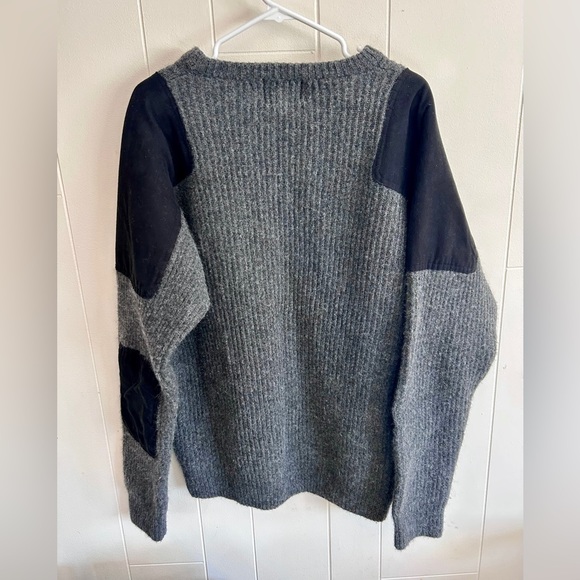 Cabela's Mens XLT Gray Lambswool Knit Pullover Sweater Shoulder Elbow Patch - Picture 2 of 8